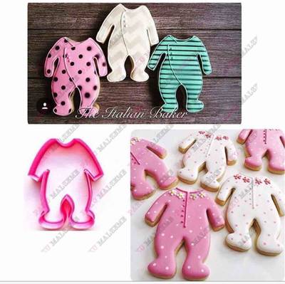 Plastik Kalıp Bebek Tulumu; 7,9*6,5 cm - 1